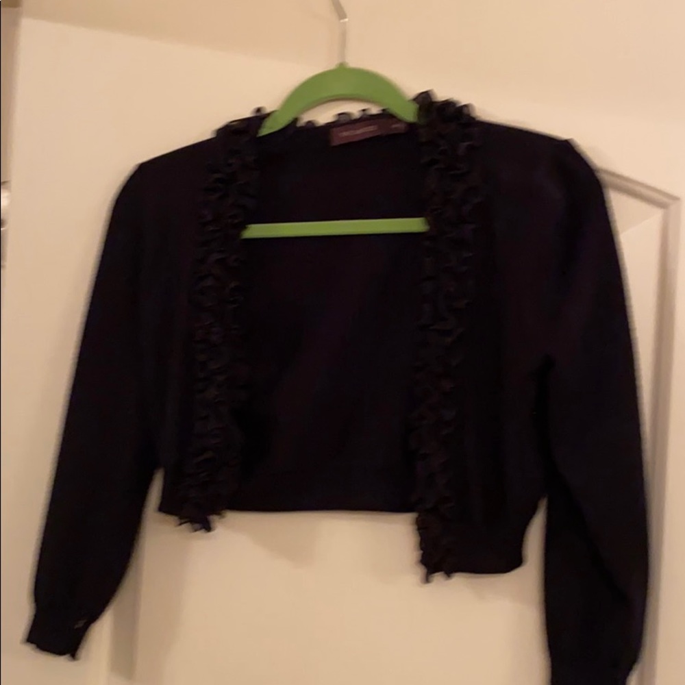 Short black cardigan/shrug